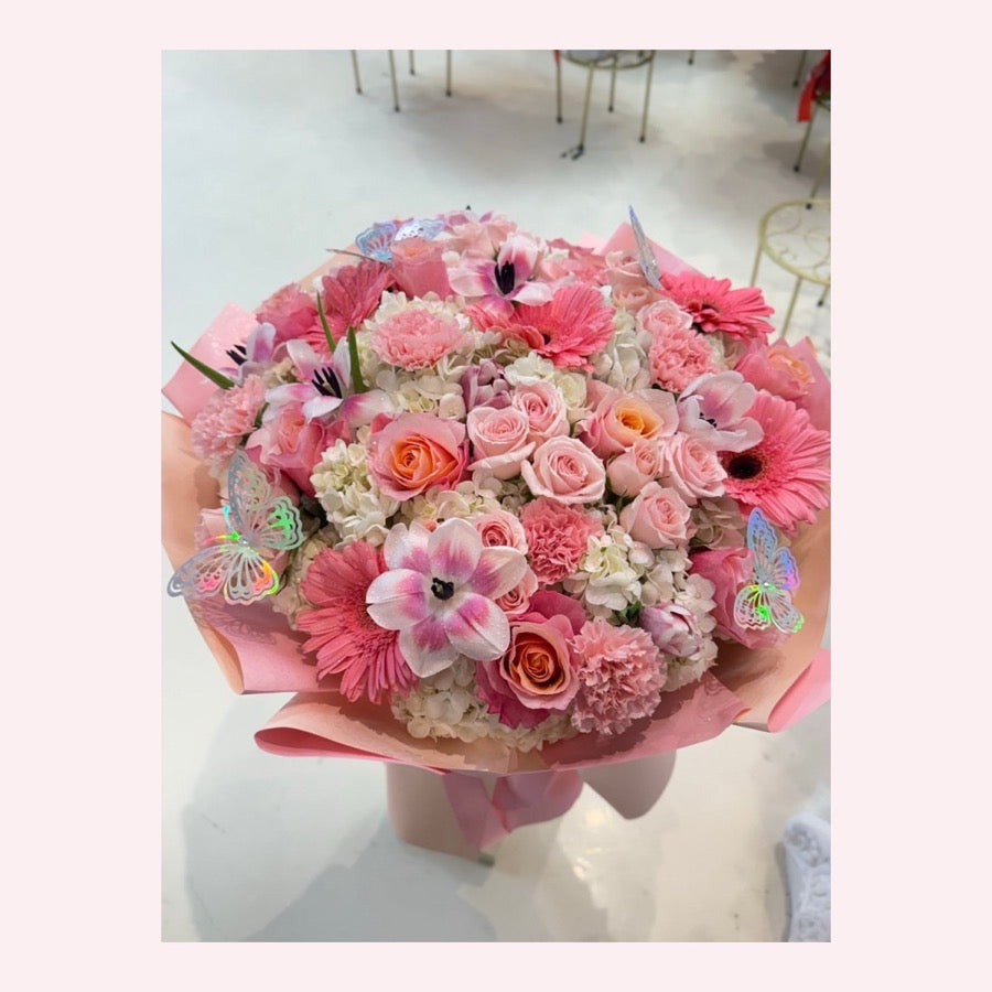 Custom blush flower bouquet layout preview